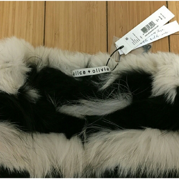 🖤NWT🖤Alice + Olivia Striped Fur Jacket - Picture 6 of 6